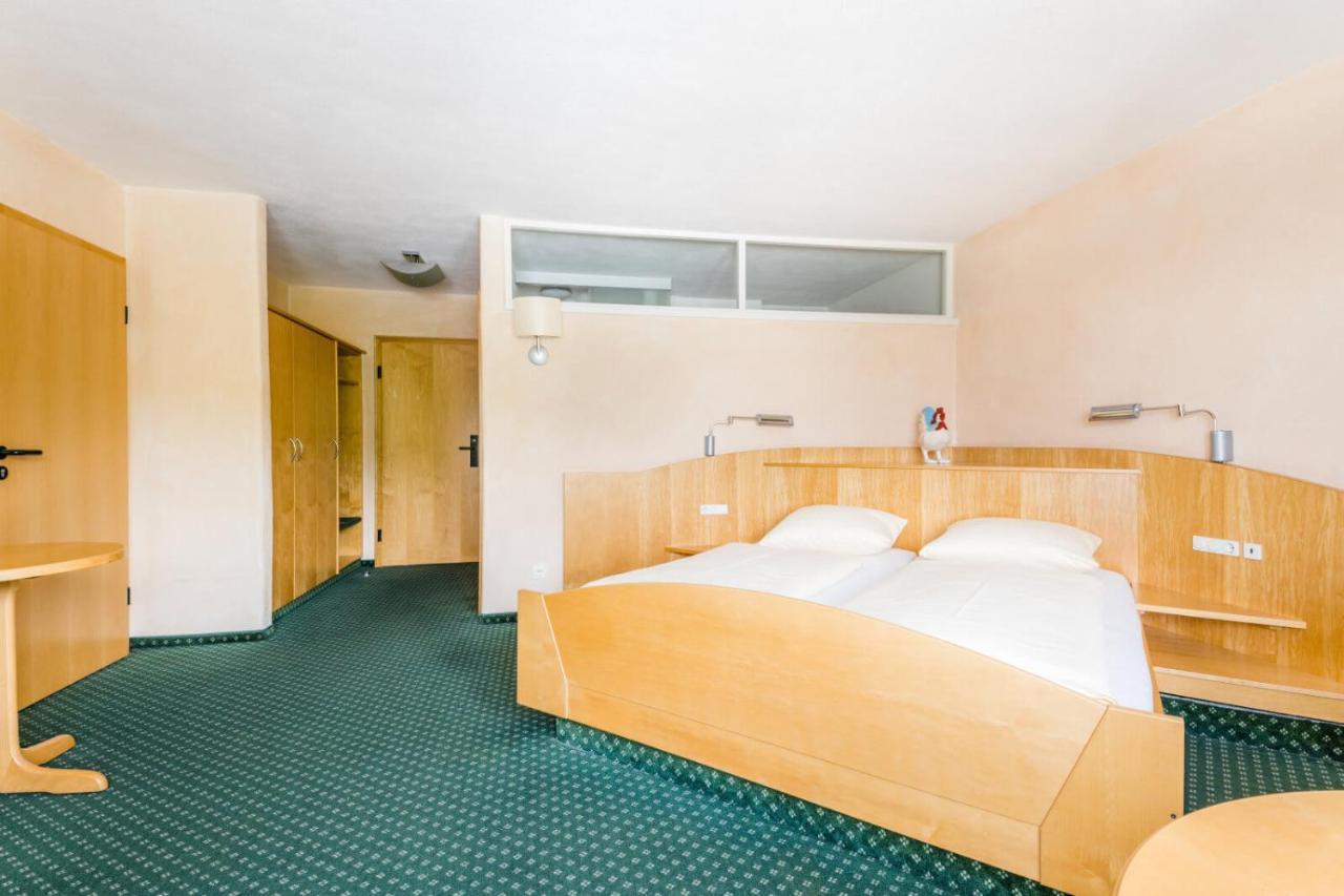 Bike- Und Ferienhotel Freiburg Merzhausen Kültér fotó