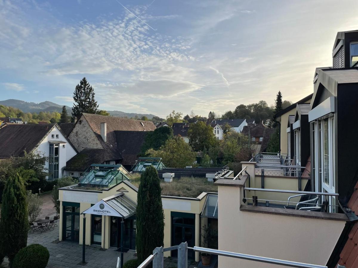 Bike- Und Ferienhotel Freiburg Merzhausen Kültér fotó