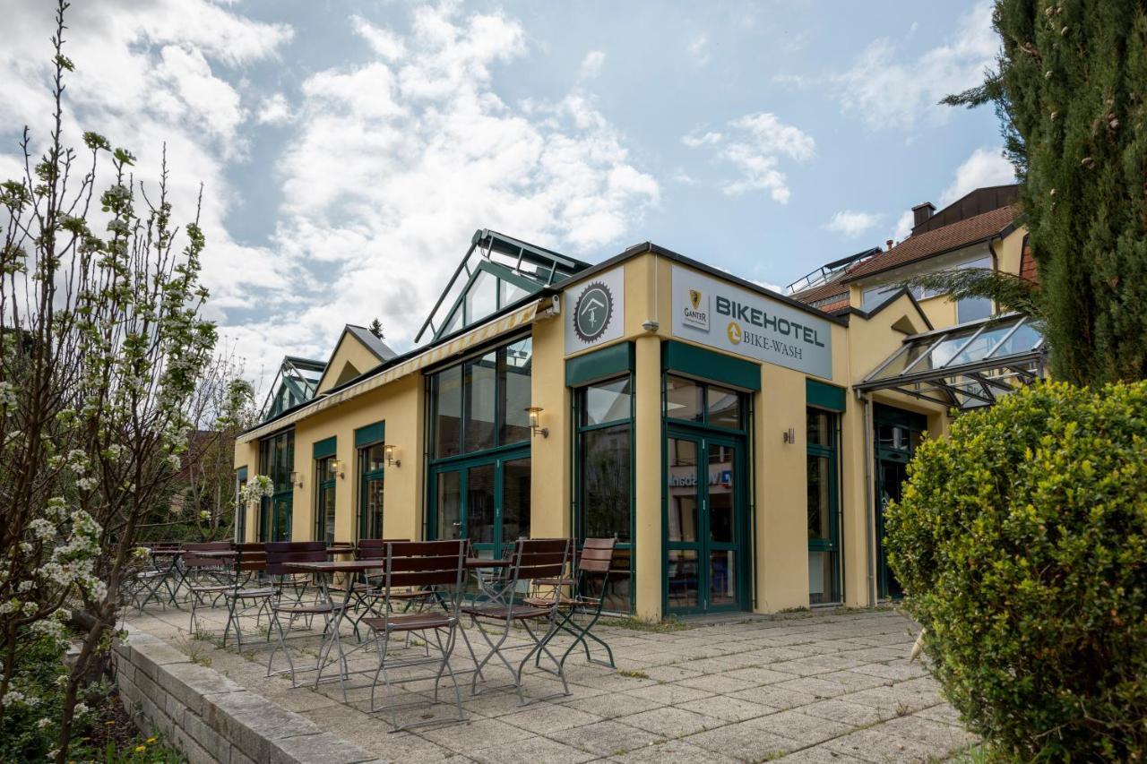 Bike- Und Ferienhotel Freiburg Merzhausen Kültér fotó